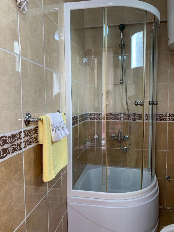 Guest House Nuhii Ulcinj Extérieur photo